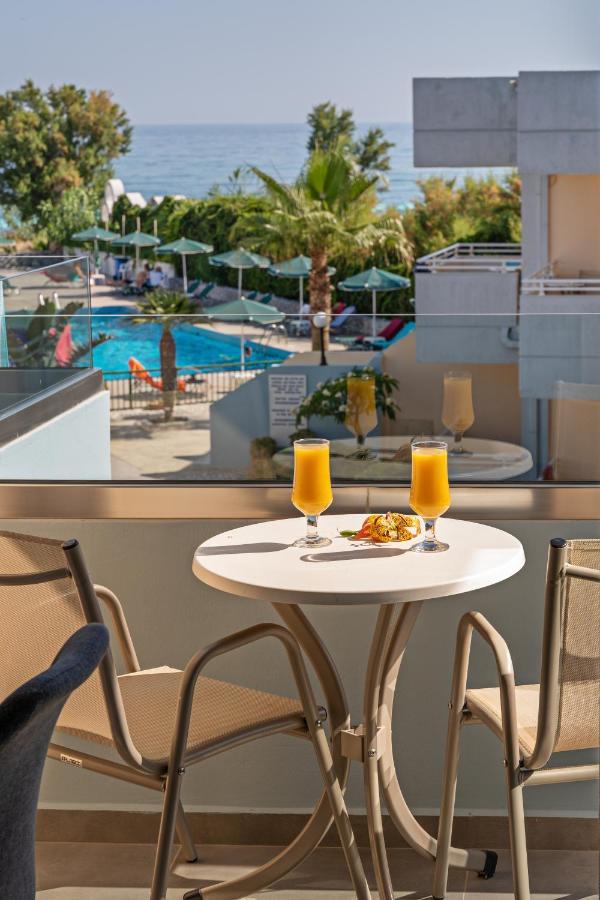 Hotel Kathrin Beach 아델리아노스 캄포스 외부 사진