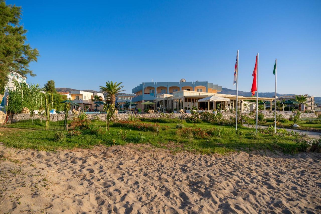 Hotel Kathrin Beach 아델리아노스 캄포스 외부 사진