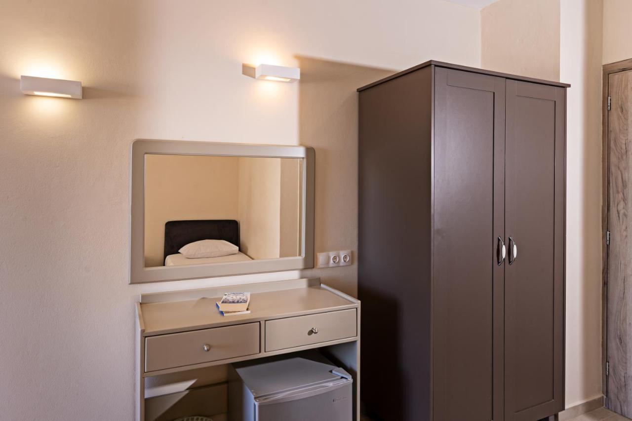 Hotel Kathrin Beach 아델리아노스 캄포스 외부 사진