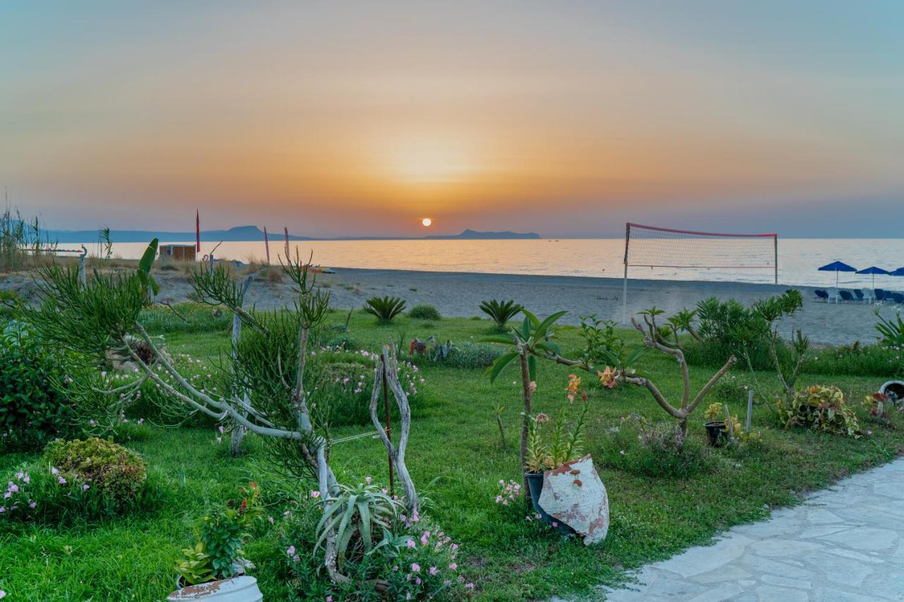 Hotel Kathrin Beach 아델리아노스 캄포스 외부 사진