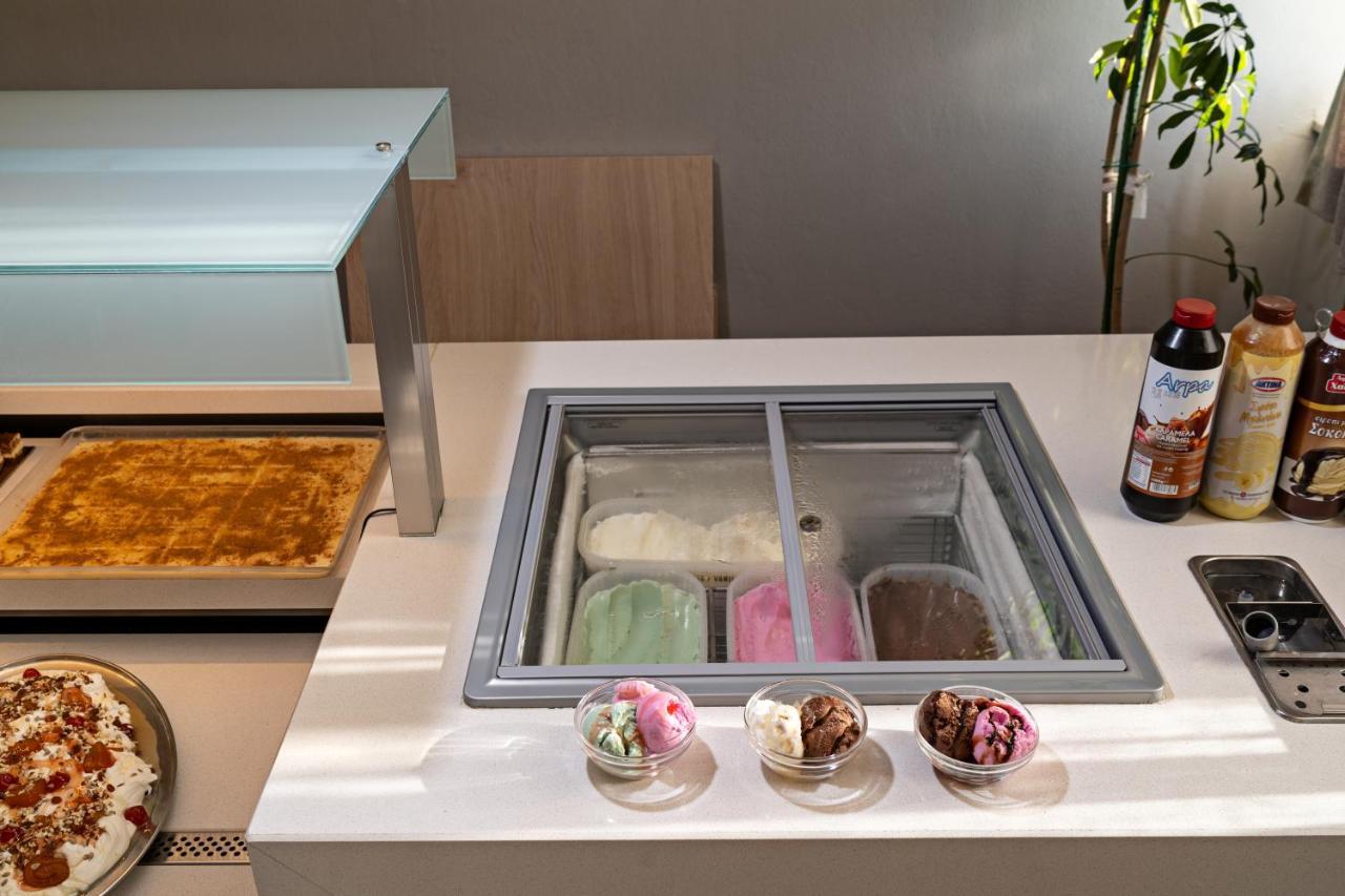 Hotel Kathrin Beach 아델리아노스 캄포스 외부 사진