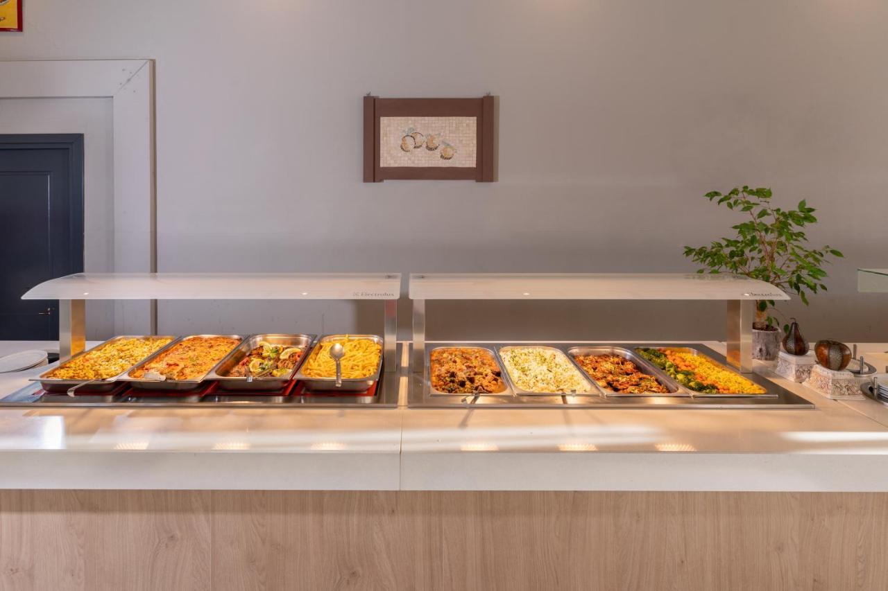 Hotel Kathrin Beach 아델리아노스 캄포스 외부 사진