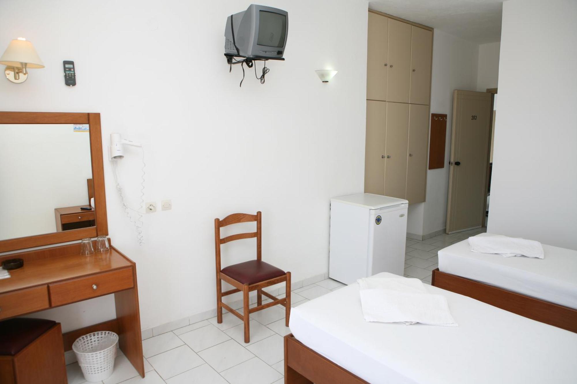 Hotel Kathrin Beach 아델리아노스 캄포스 외부 사진